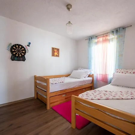 Holiday home Kuca Za Odmor Bernarda *